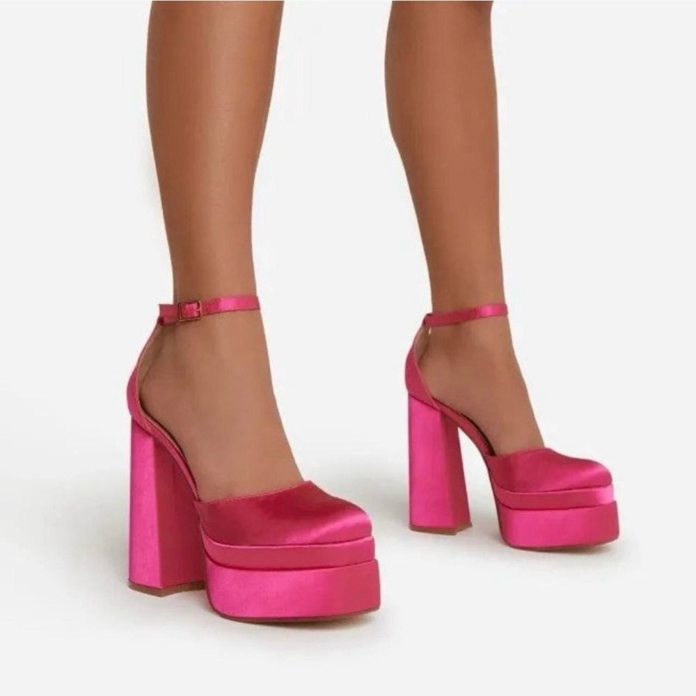 Miss Lola Pink Platform heels (similar to Versace platform heels)
